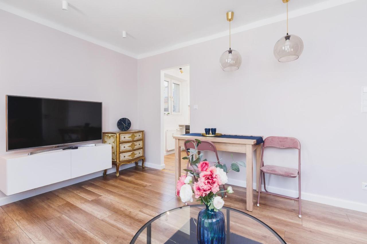 Apartament Przy Bulwarach Wislanych Kosciuszki By Noclegi Renters Krakow Exterior photo